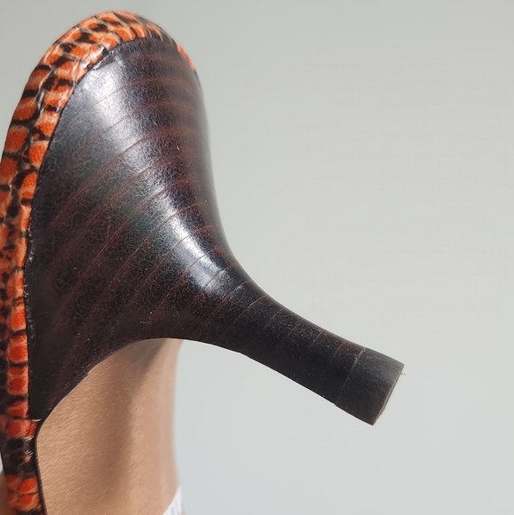 Tahari Orange Snake Print Mule Heels (US 7M) - Picture 6 of 6